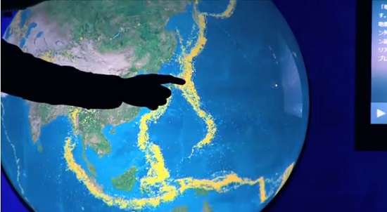 平面の地図は時代遅れ 21世紀の世界地図「触れる地球」を竹村真一氏が提案