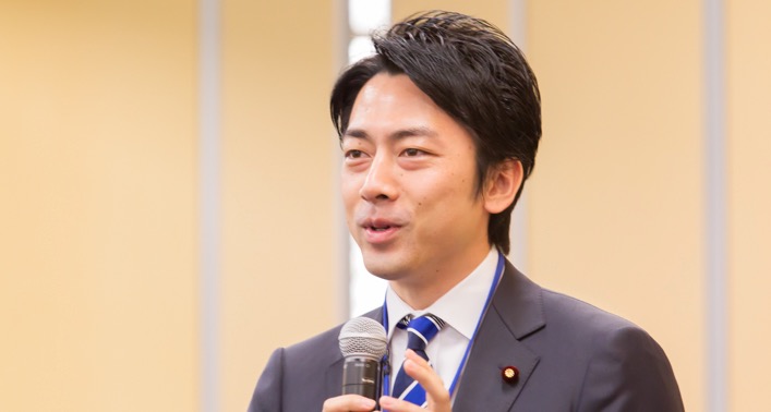 見習うべきは「シラク3原則」 小泉進次郎氏が取り組む人口減少問題