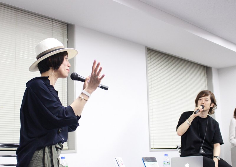 赤い服はモテる? 人気スタイリストに聞く、ワンランク上に見える色使いのコツ