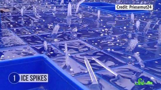 地面からつららが伸びる? 氷がもたらす不思議な現象