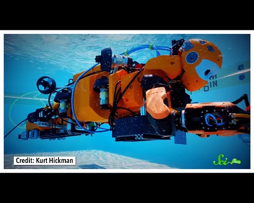 水深100メートルの海中を探索するロボットダイバー