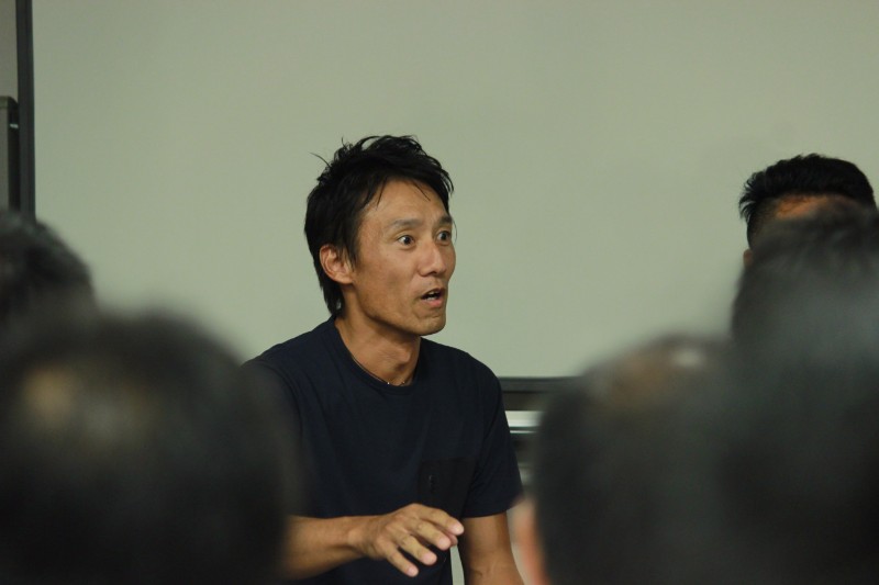 高卒で工場勤務、夜はホスト 波乱万丈を乗り越えた男が起業と移住を選んだ理由