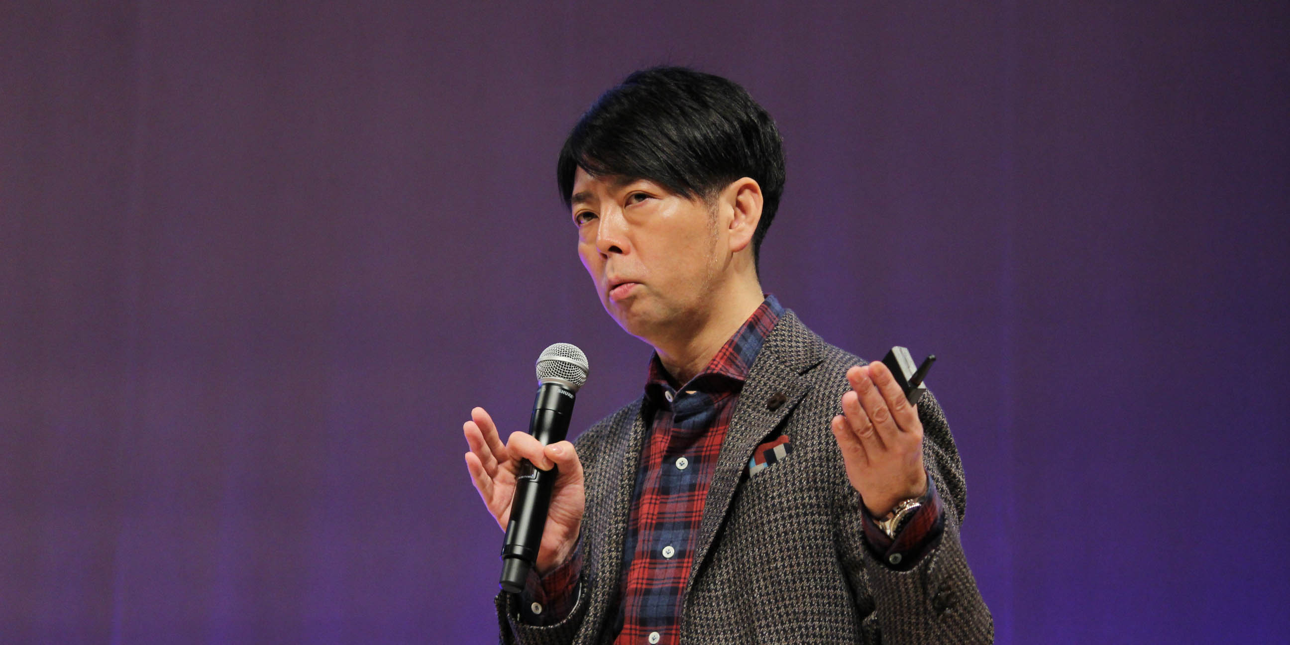 「計算された非常識」をデザインする––佐藤可士和氏が語る、イノベーションの作り方