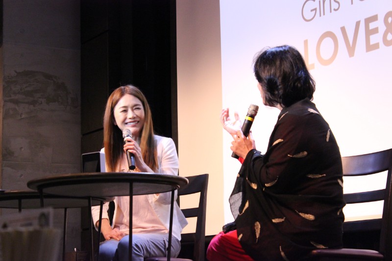 玉置浩二は「ウサギのように1人で生きていけない」 青田典子が盟友の杉田かおるに明かした、夫の実像