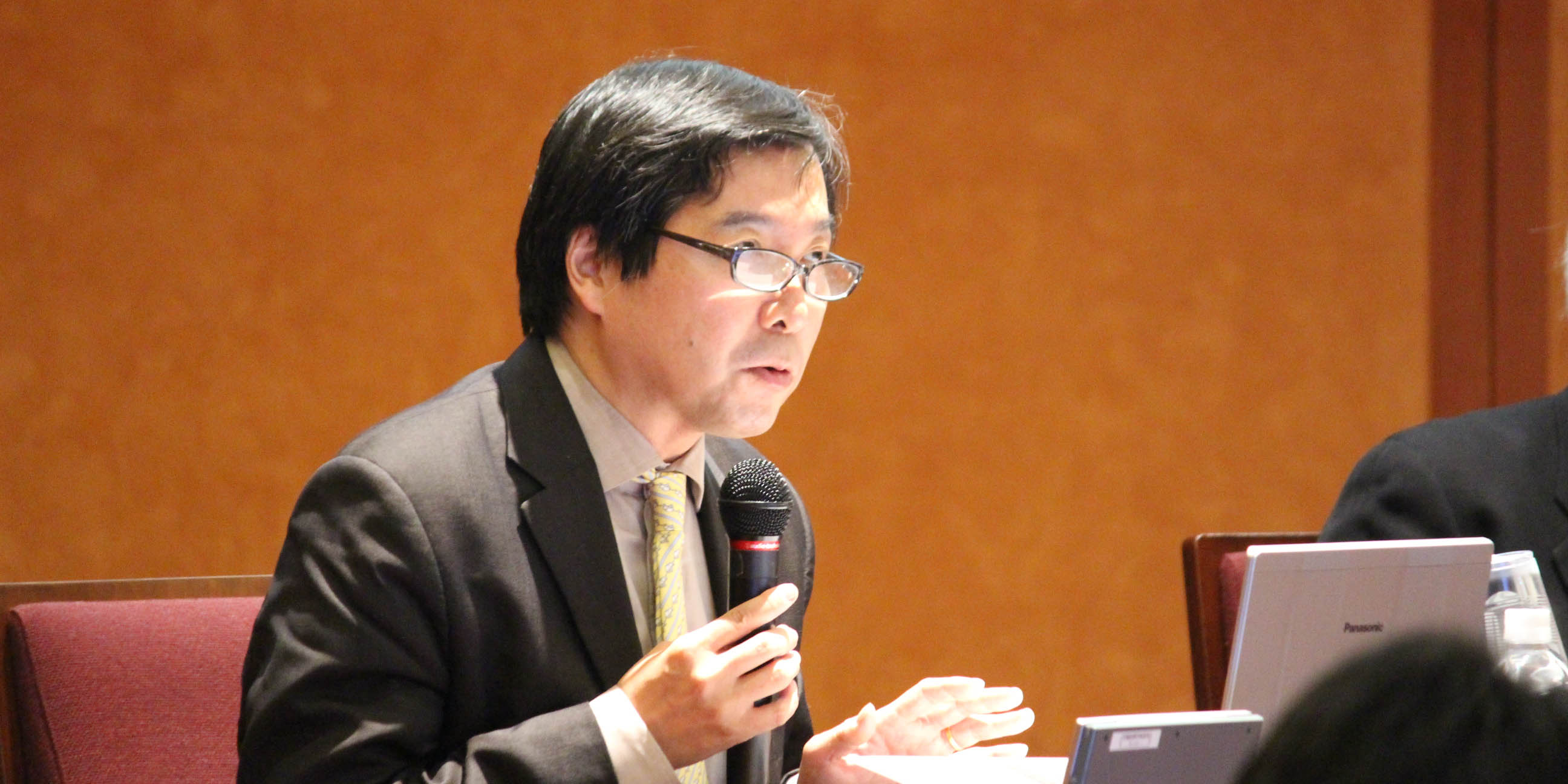 新技術は規制すべきか、自由にすべきか? 社会とテクノロジーの理想の関係を考える